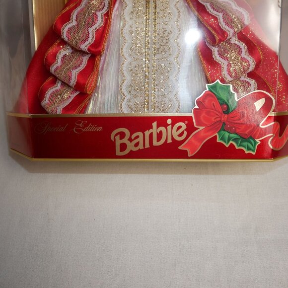 1997 Holiday Barbie Special Edition Doll NIB Rare Misprint Green vs Blue Eyes - Picture 2 of 13